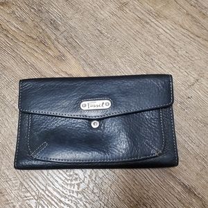 Fossil black leather wallet USED